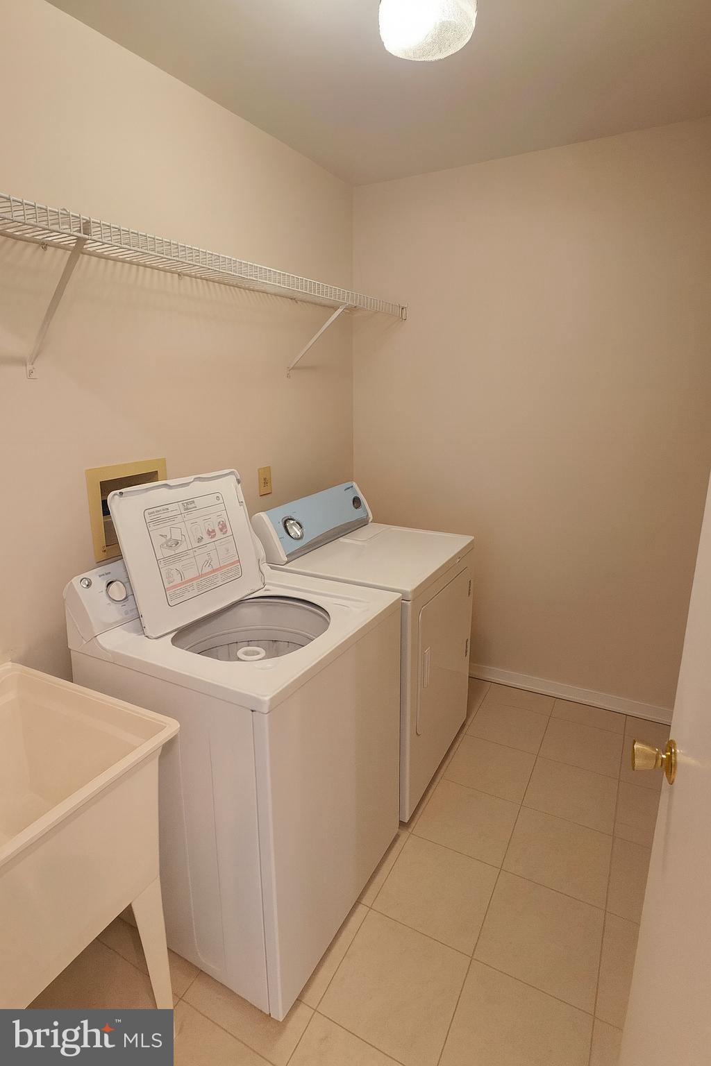 407 Harrier Row Marlton, NJ 08053 - Photo 12 of 13 a utility room with dryer and washer