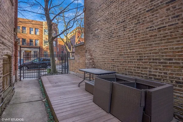 $2,650 | 659 West Buckingham Place, Unit G, Chicago, IL 60657