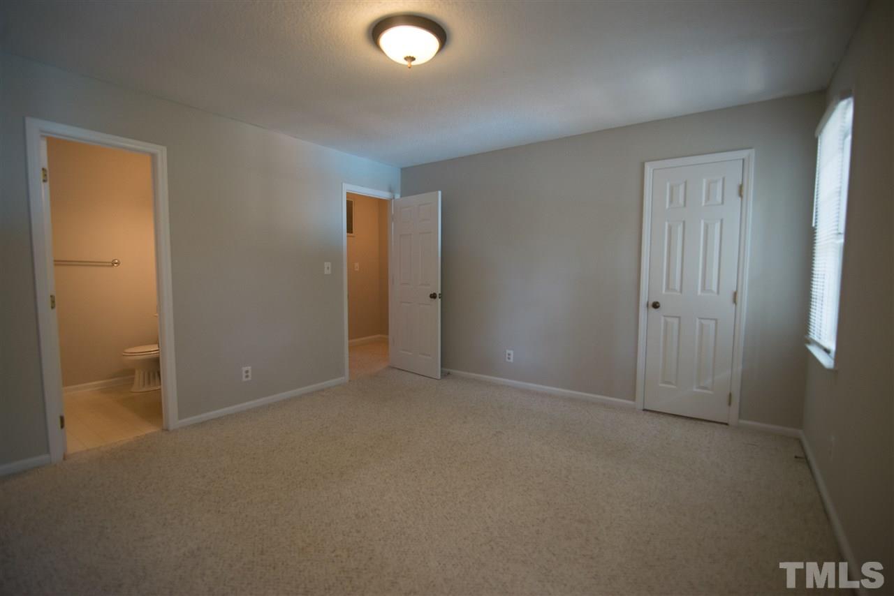 5624 Darrow Drive Raleigh, NC 27612 - Photo 12 of 21 Great space!