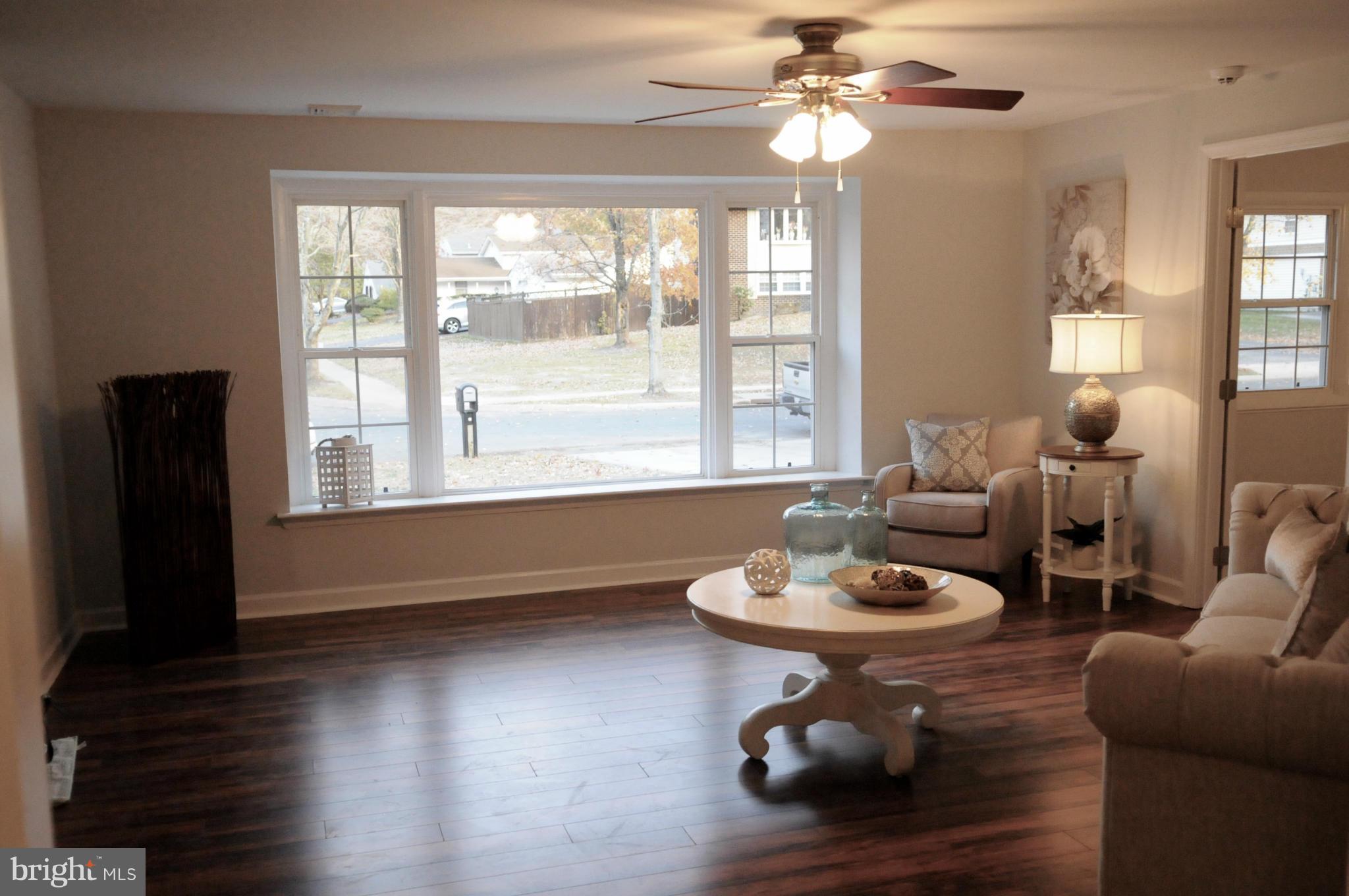 6314 Josephine Road Waldorf, MD 20601 - Photo 6 of 27 Living Room