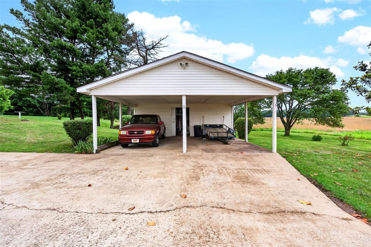 2935 Temperance Road Bowling Green, KY 42104 - Photo 3 of 31 Gallery Image 3