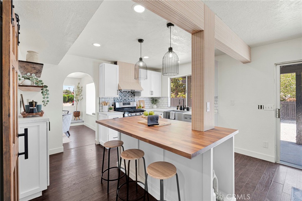 14204 Tehachapi Road Apple Valley, CA 92307 - Photo 16 of 72