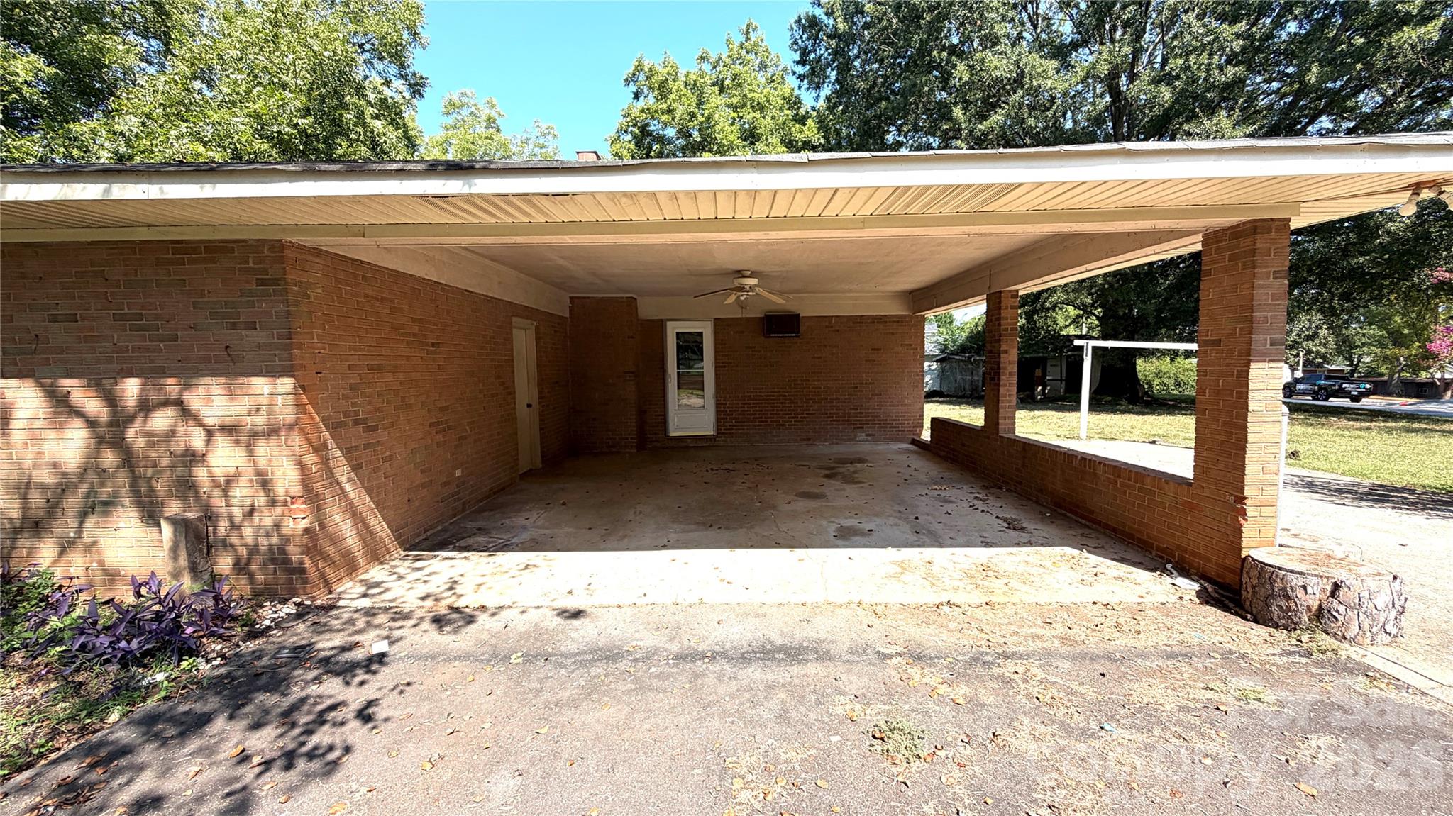 1515 Pleasant Plains Road Matthews, NC 28105 - Photo 4 of 19 Gallery Image 4