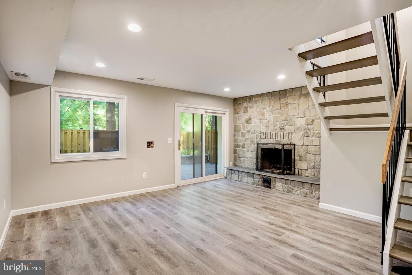 2246 White Cornus Lane Reston, VA 20191 - Photo 18 of 30 Gallery Image 18