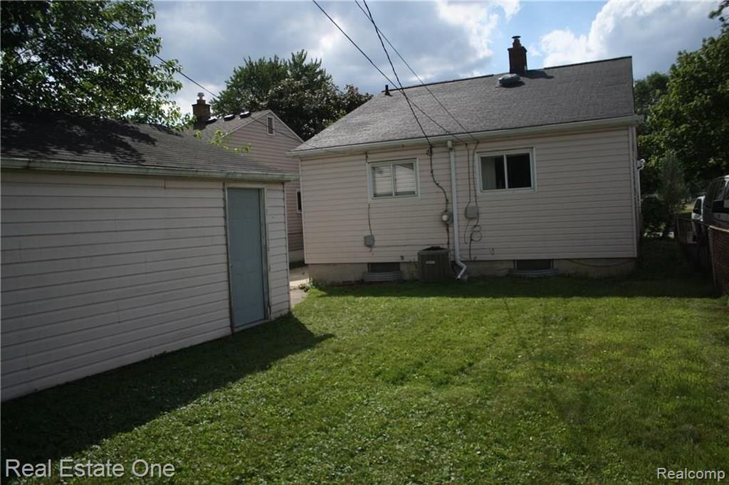 2633 Stephens Street Dearborn, MI 48124 - Photo 27 of 31