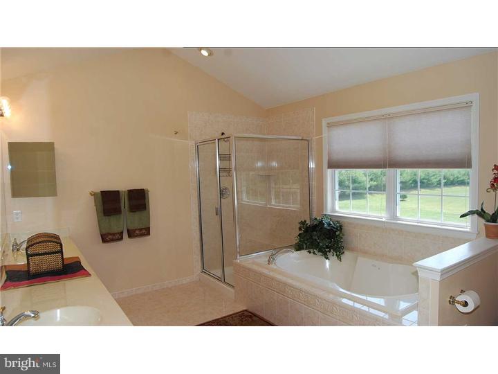 9 Victoria Court Cream Ridge, NJ 08514 - Photo 2 of 16