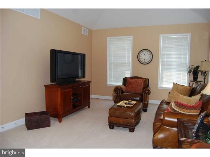 9 Victoria Court Cream Ridge, NJ 08514 - Photo 5 of 16