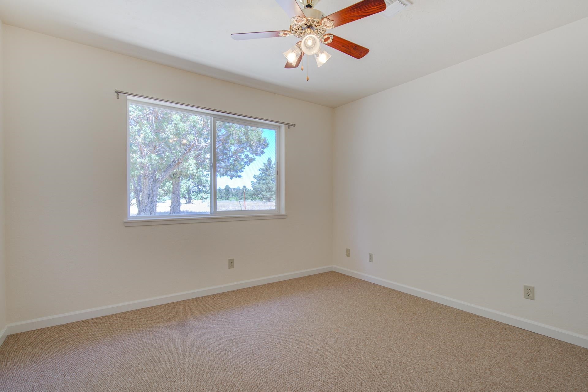 5321 Seldom Seen Ranch Road Weed, CA 96094 - Photo 27 of 49 Gallery Image 27