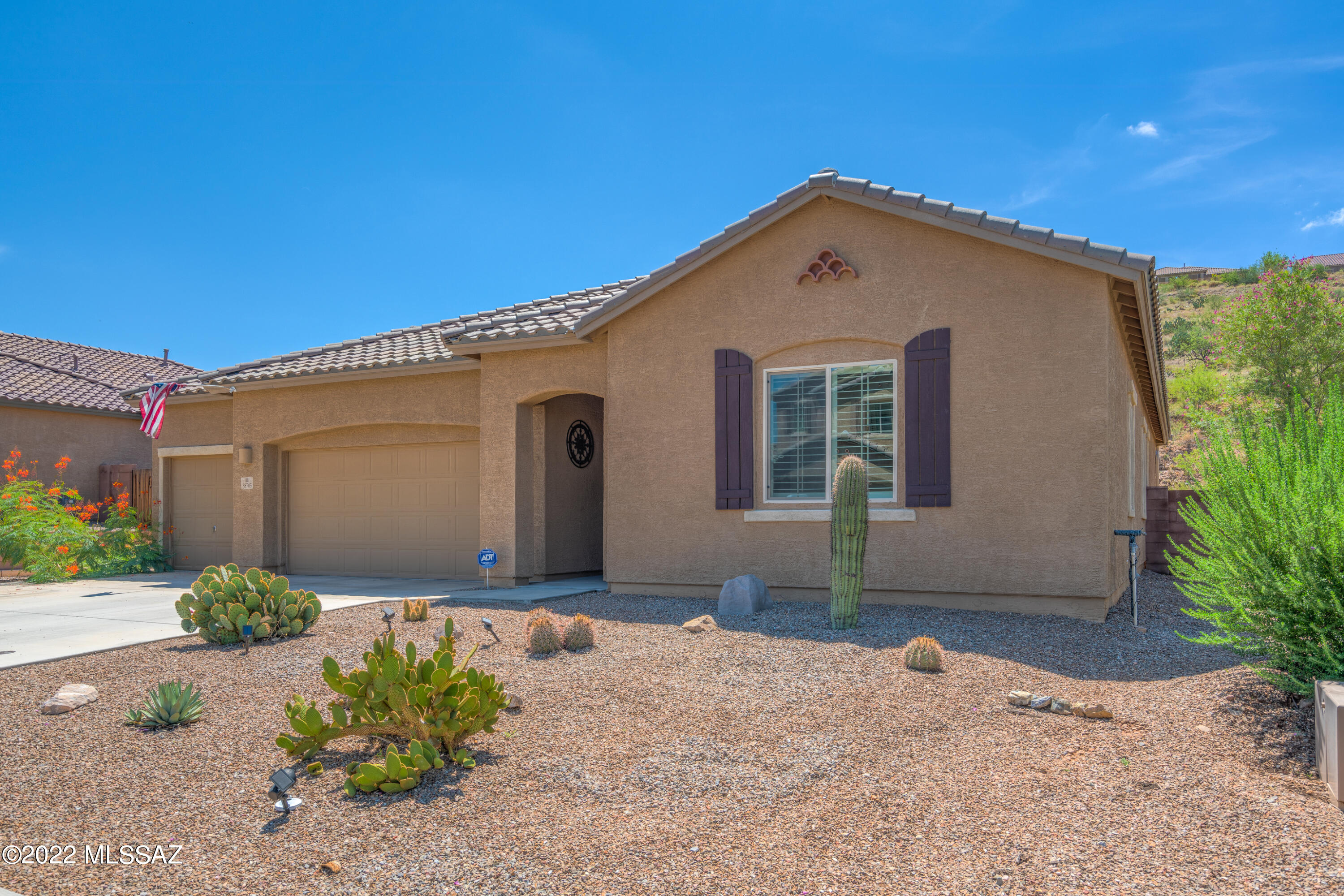38705 South Running Roses Lane Saddlebrooke, AZ 85739 - Photo 2 of 40 Gallery Image 2
