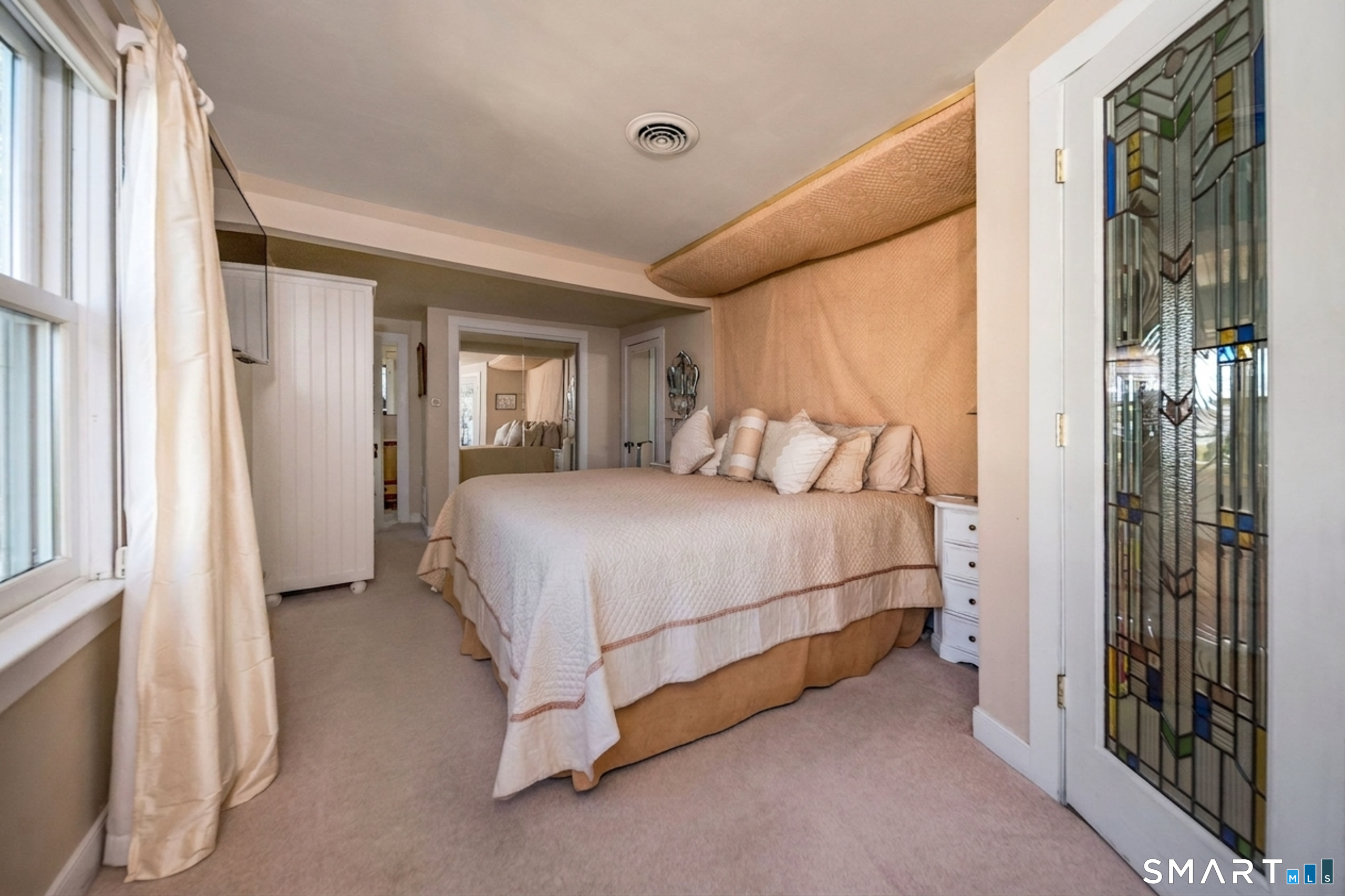 11 Middle Beach Road Madison, CT 06443 - Photo 17 of 31