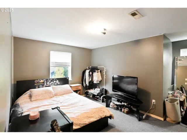 $579,000 | 704 Cliff Court, Silverton, OR 97381