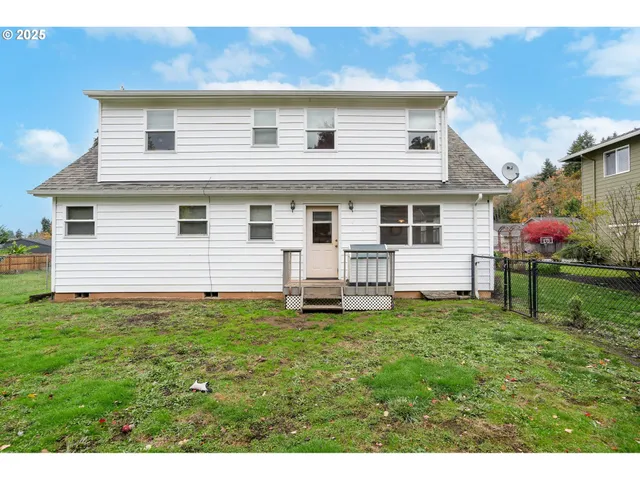 $579,000 | 704 Cliff Court, Silverton, OR 97381