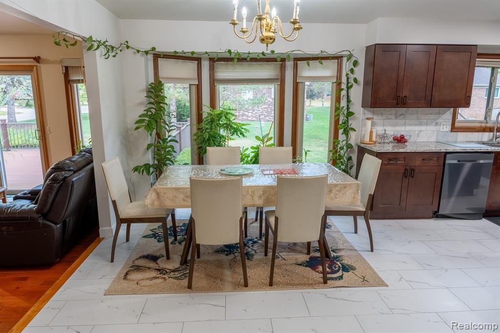 286 Union Drive Rochester Hills, MI 48307 - Photo 27 of 35