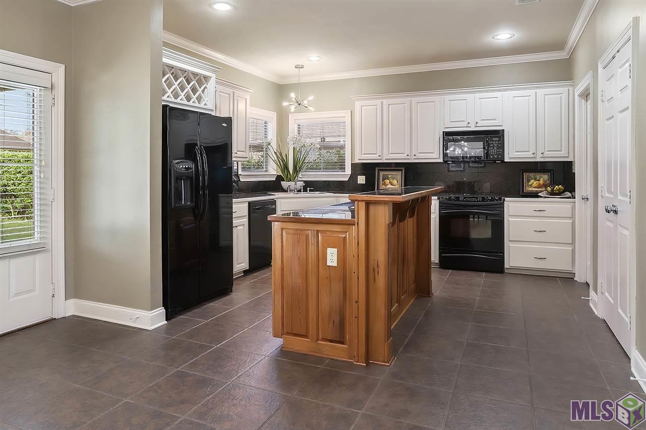 10347 Springvalley Avenue Baton Rouge, LA 70810 - Photo 4 of 15 Gallery Image 4