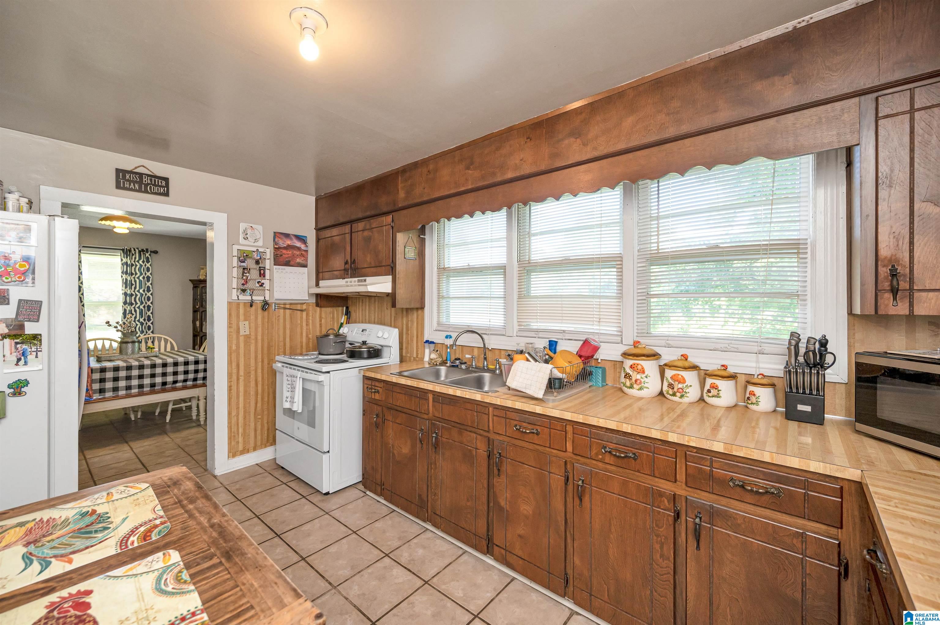4312 Maple Circle Adamsville, AL 35005 - Photo 12 of 38