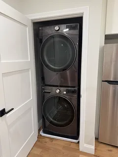 a close up view of a washer and dryer
