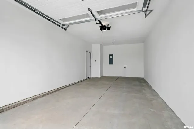 $244,420 | 529 North 4th Avenue, Eldridge, IA 52748