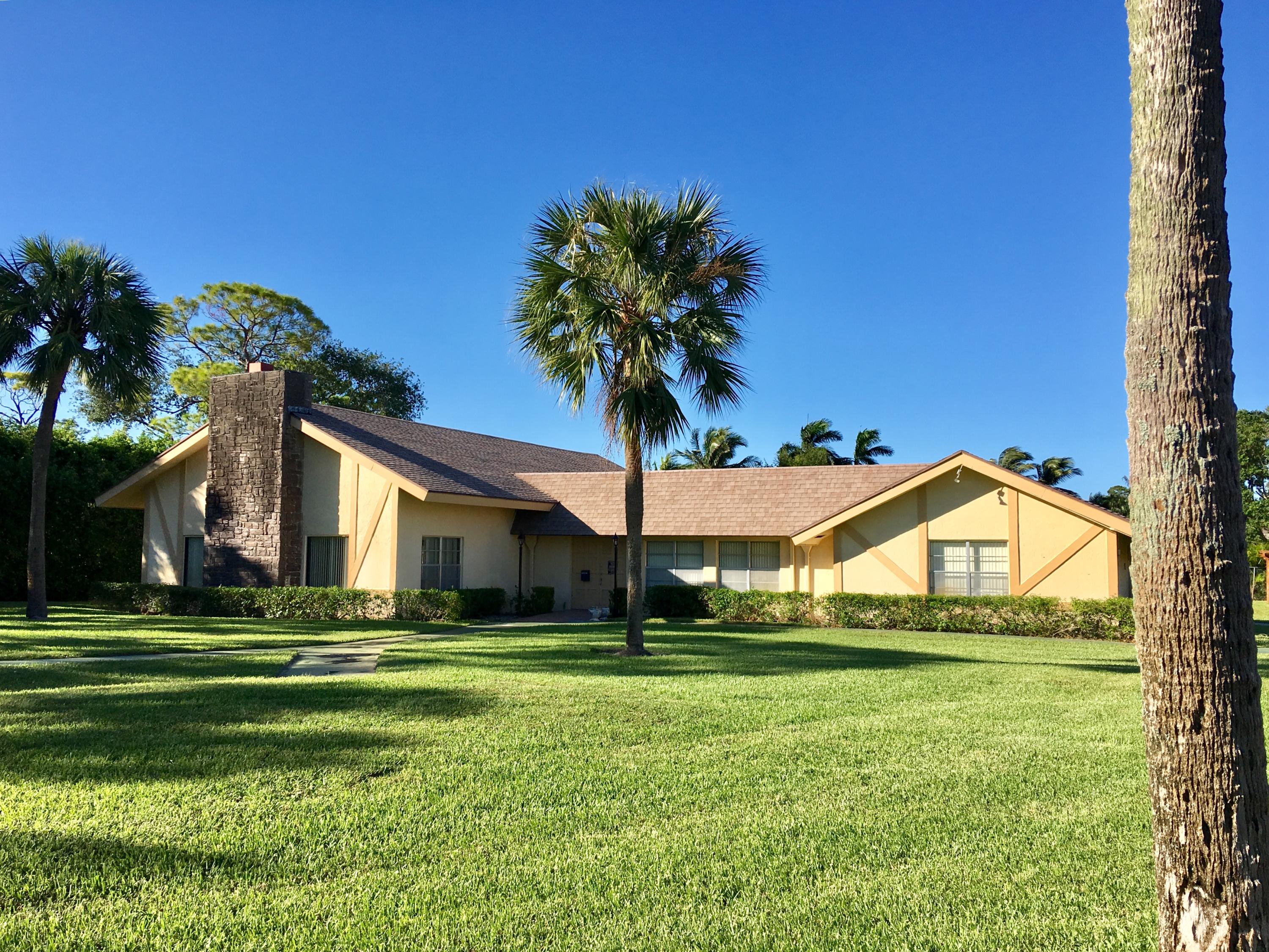 1600 Dover Road, Unit 213B Delray Beach, FL 33445 - Photo 13 of 20 CLUBHOUSE