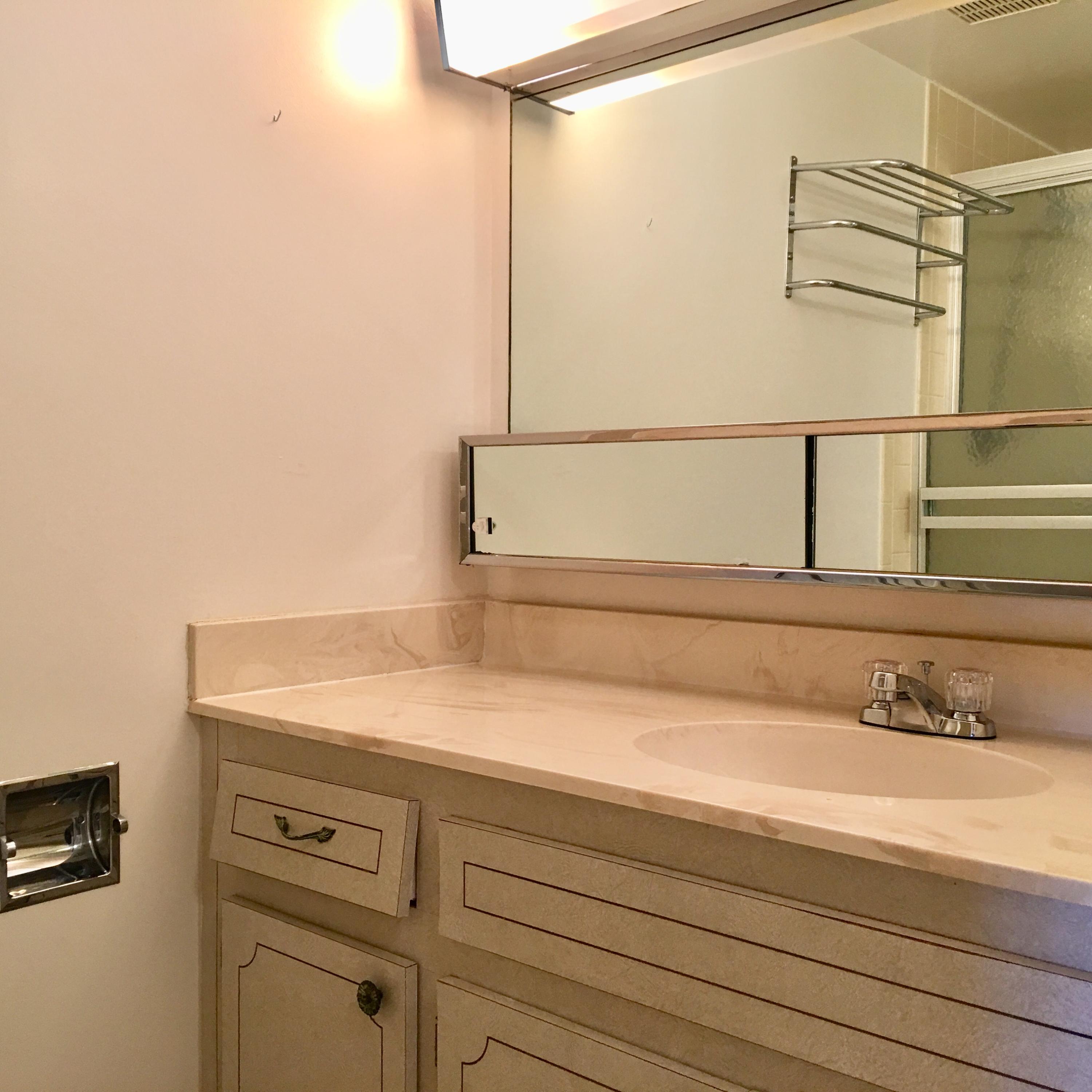1600 Dover Road, Unit 213B Delray Beach, FL 33445 - Photo 7 of 20 BATHROOM