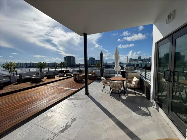 $6,900,000 | 1930 Bay Drive, Unit 4, Miami Beach, FL 33141