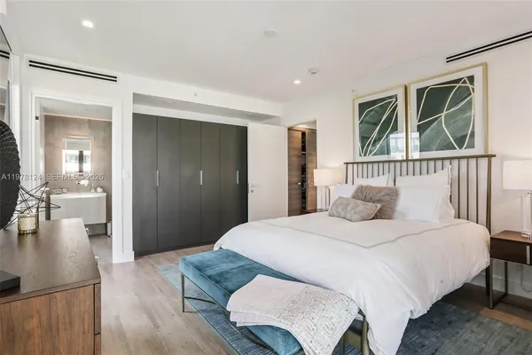 $6,900,000 | 1930 Bay Drive, Unit 4, Miami Beach, FL 33141