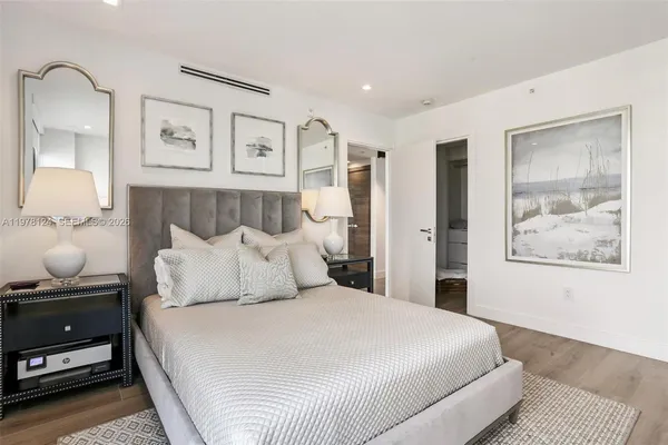 $6,900,000 | 1930 Bay Drive, Unit 4, Miami Beach, FL 33141