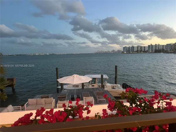 $6,900,000 | 1930 Bay Drive, Unit 4, Miami Beach, FL 33141