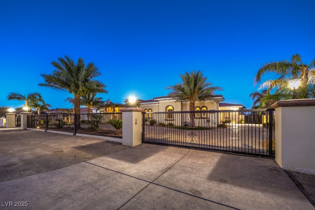 2780 El Camino Road Las Vegas, NV 89146 - Photo 2 of 91 Gate with a fenced front yard
