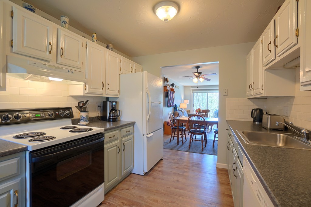 111 Ridgefield Circle, Unit D Clinton, MA 01510 - Photo 5 of 25 Gallery Image 5
