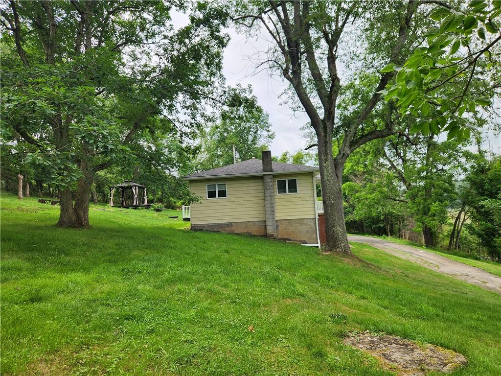 460 Dillie Road Sycamore, PA 15364 - Photo 7 of 27