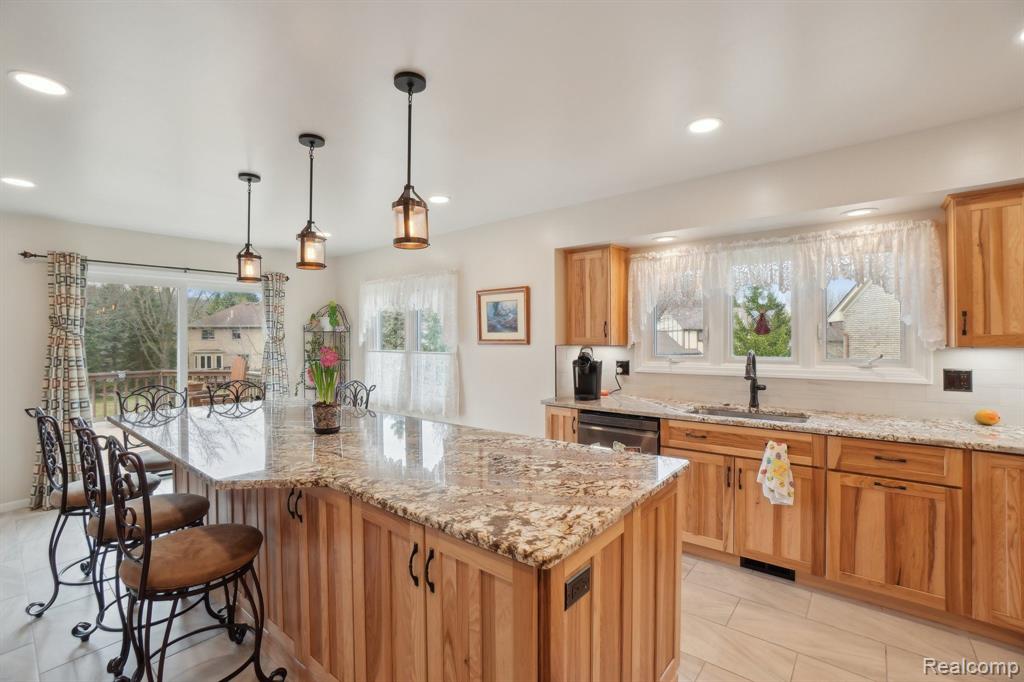 2138 Kennedy Drive Rochester Hills, MI 48309 - Photo 7 of 63