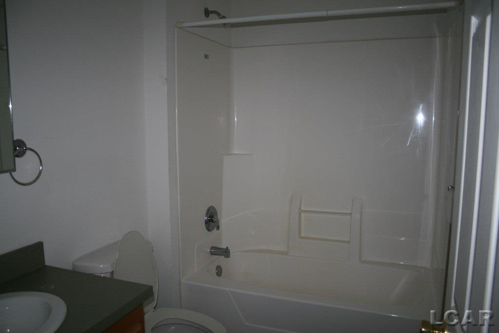 7157 Krofft Road Jackson, MI 49201 - Photo 8 of 9 31242187-7.JPG