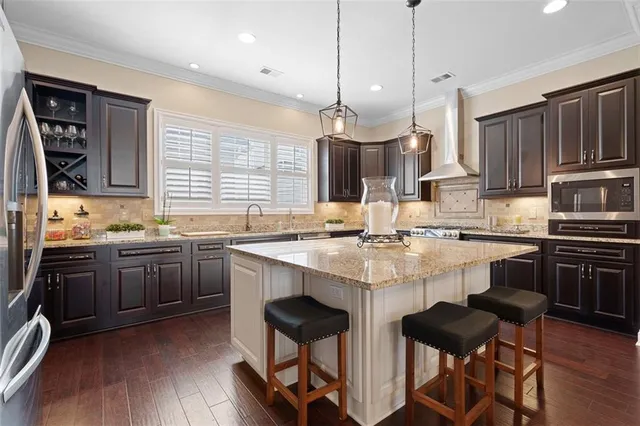 $1,175,000 | 10 Allegheny Avenue, Oakmont, PA 15139