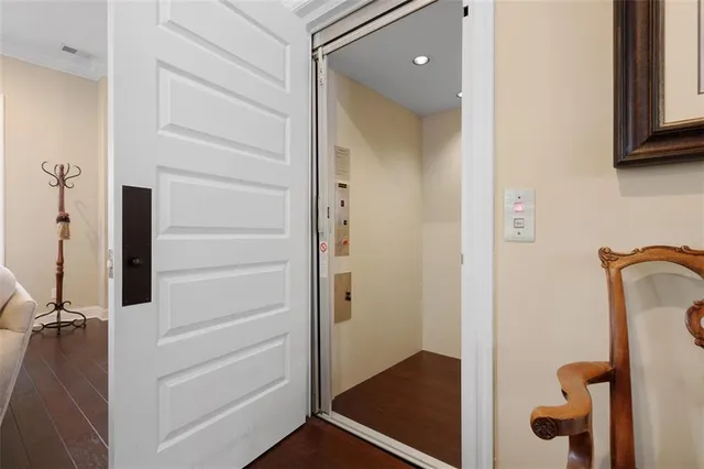 $1,175,000 | 10 Allegheny Avenue, Oakmont, PA 15139