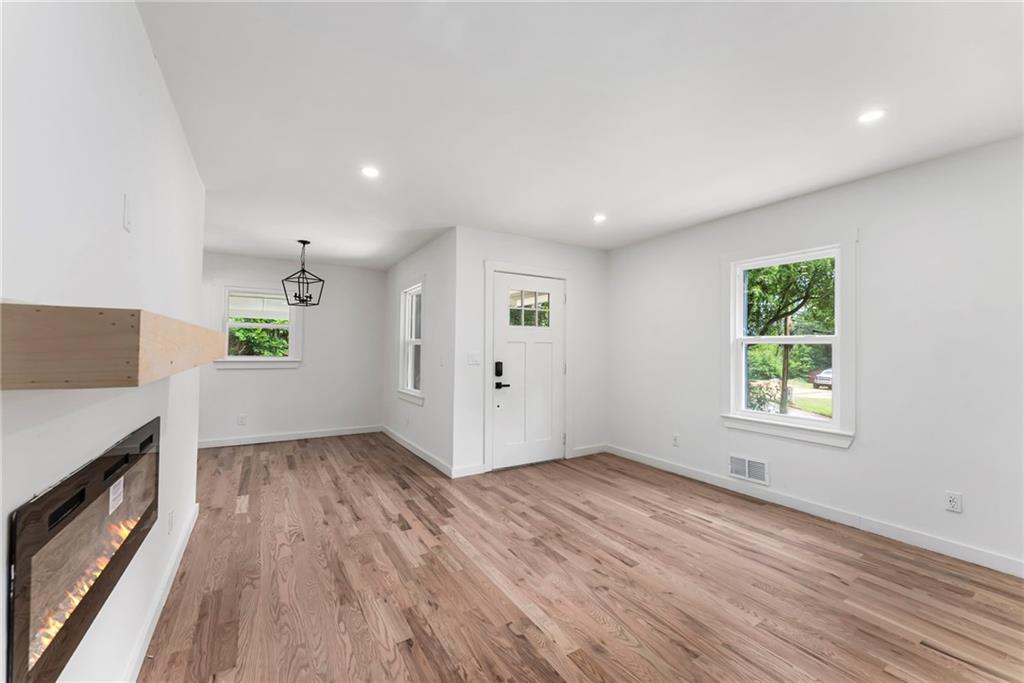 2191 Tilson Circle Decatur, GA 30032 - Photo 6 of 34