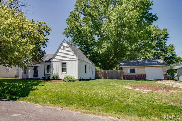 $125,000 | 23 North 9th Street, East Alton, IL 62024