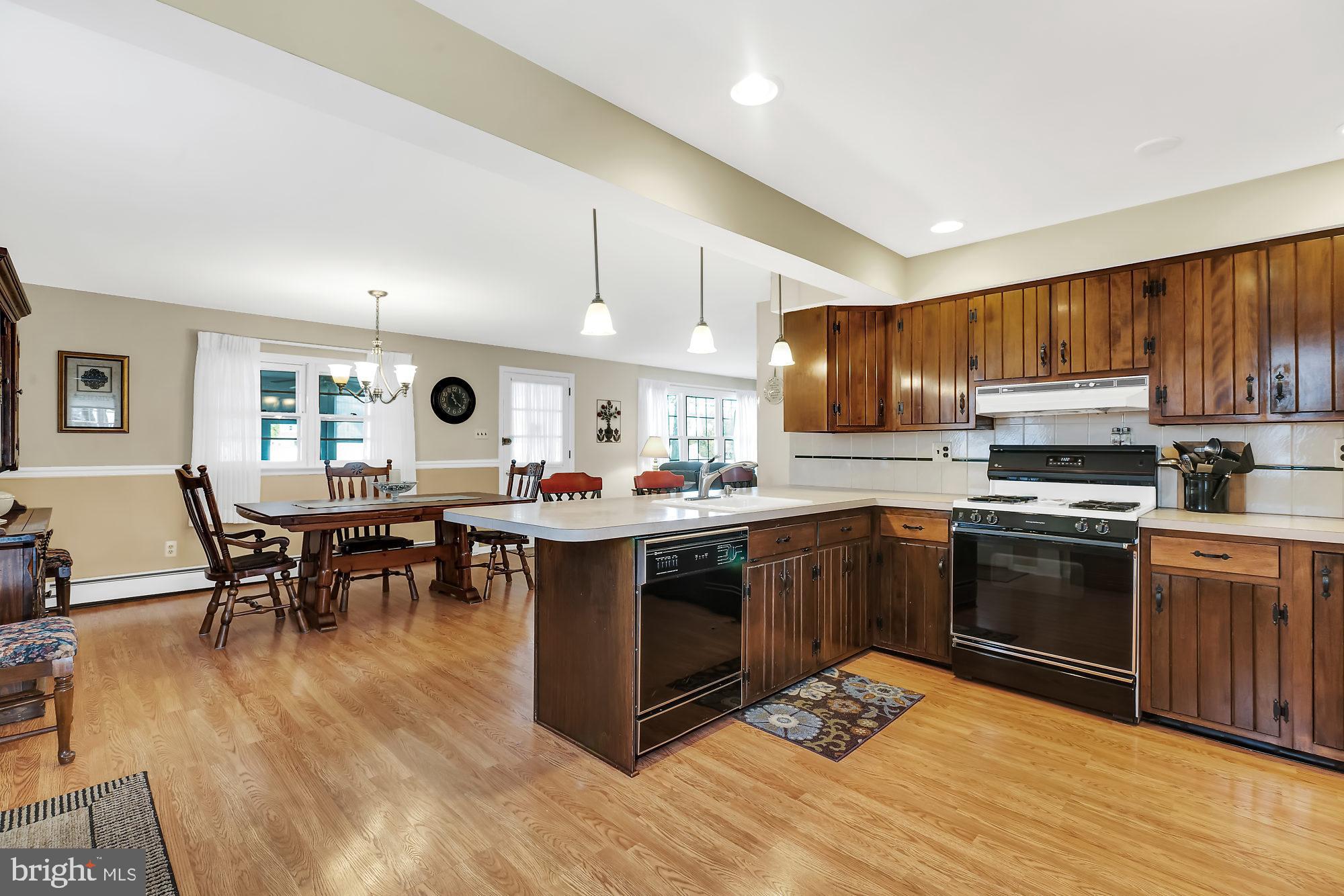 521 Stewart Road Hatboro, PA 19040 - Photo 11 of 32 Kitchen with pendent lighting