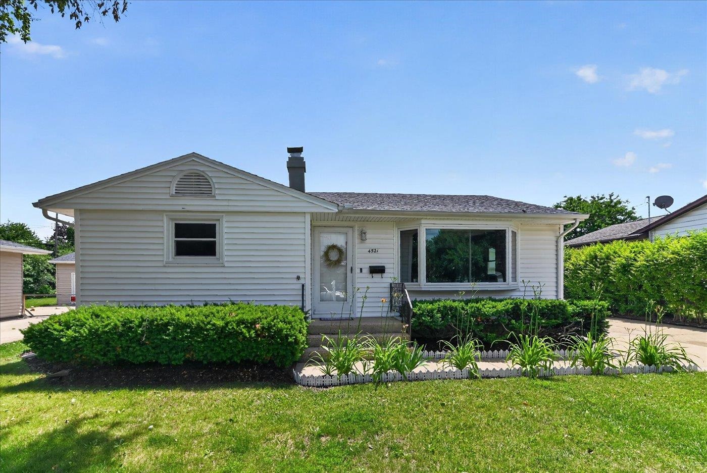 4521 Jade Lane Madison, WI 53714 - Photo 1 of 45