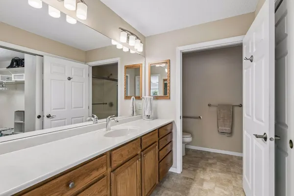 $409,900 | 504 Crystal Circle, Mankato, MN 56001