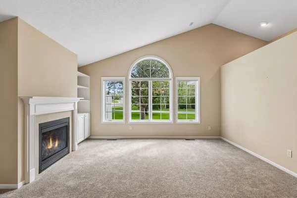 $409,900 | 504 Crystal Circle, Mankato, MN 56001