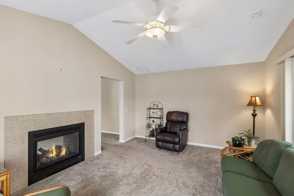 $409,900 | 504 Crystal Circle, Mankato, MN 56001