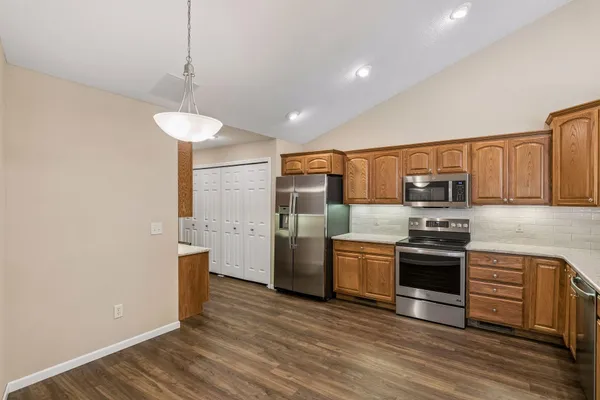 $409,900 | 504 Crystal Circle, Mankato, MN 56001