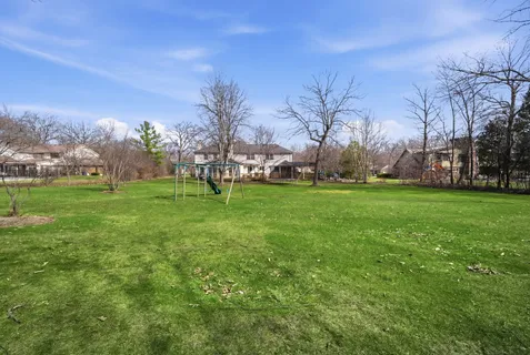 $1,050,000 | 1694 Clendenin Lane, Riverwoods, IL 60015