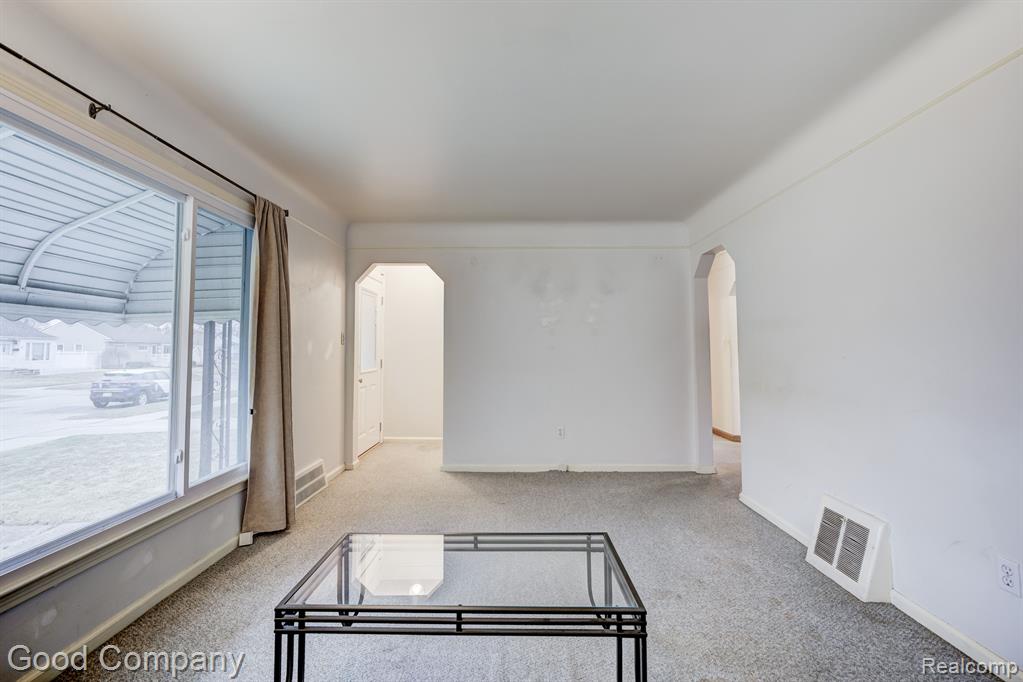 1509 Hampton Road Mount Clemens, MI 48043 - Photo 5 of 44