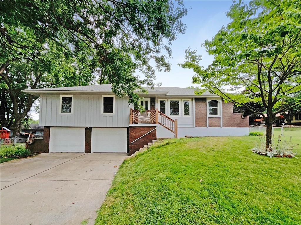 2516 Northwest Meadowview Cir  