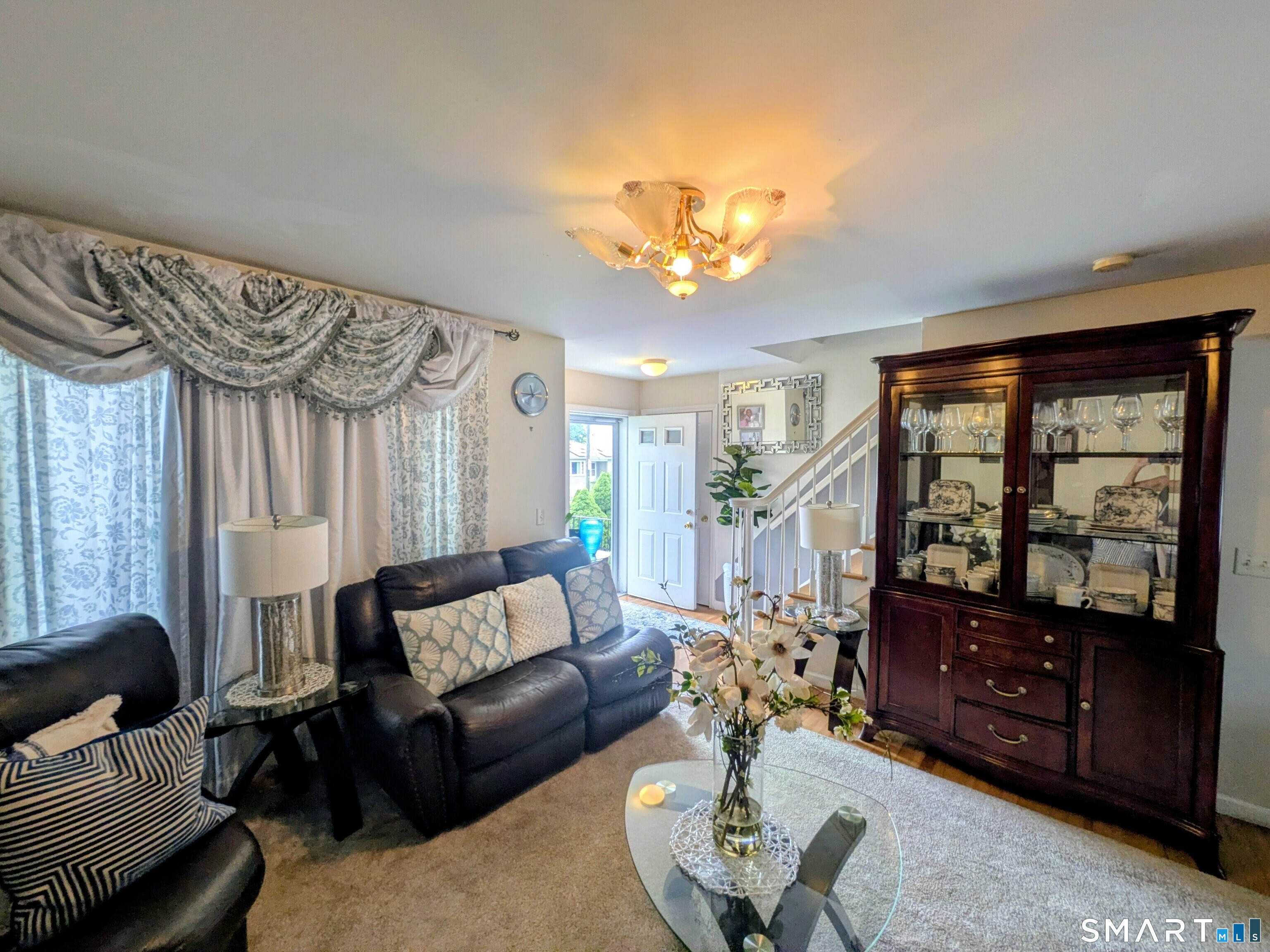 585 Congress Avenue Waterbury, CT 06708 - Photo 3 of 14