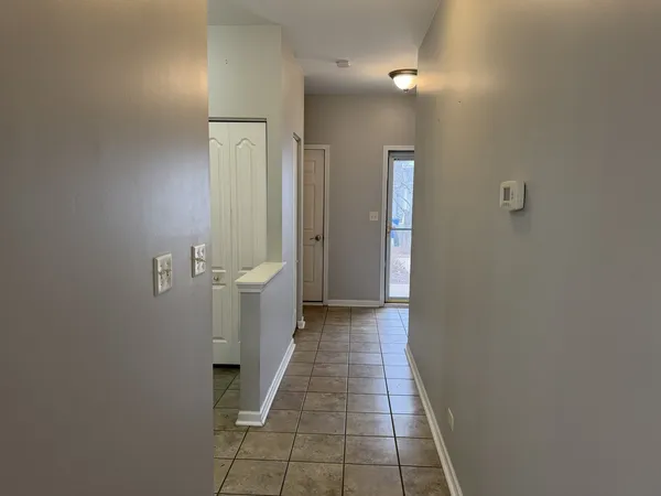 $1,995 | 1225 Brookdale Drive, Carpentersville, IL 60110