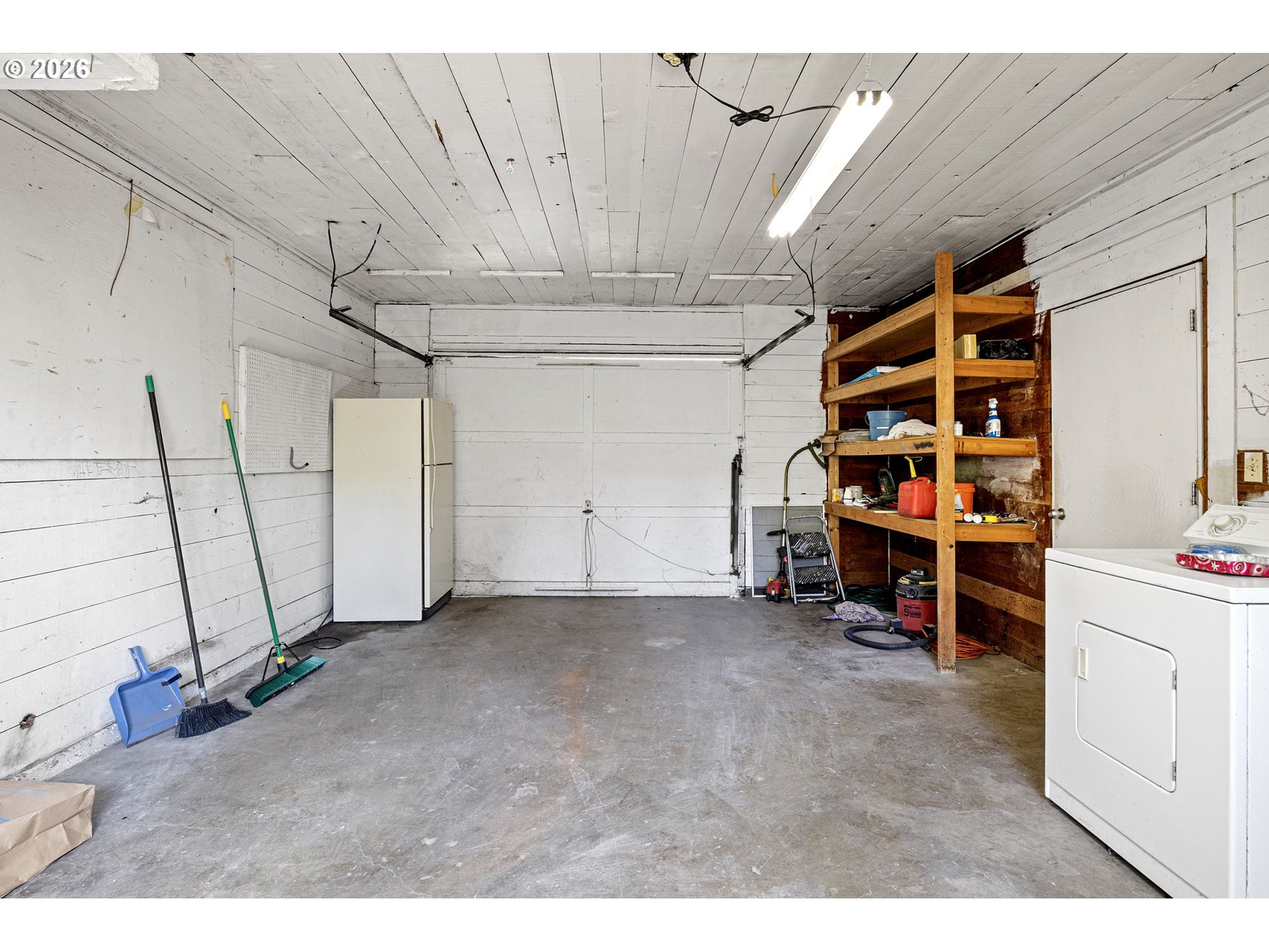 1008 Coburg Road Eugene, OR 97401 - Photo 41 of 46 a view of an empty room with furniture and garage