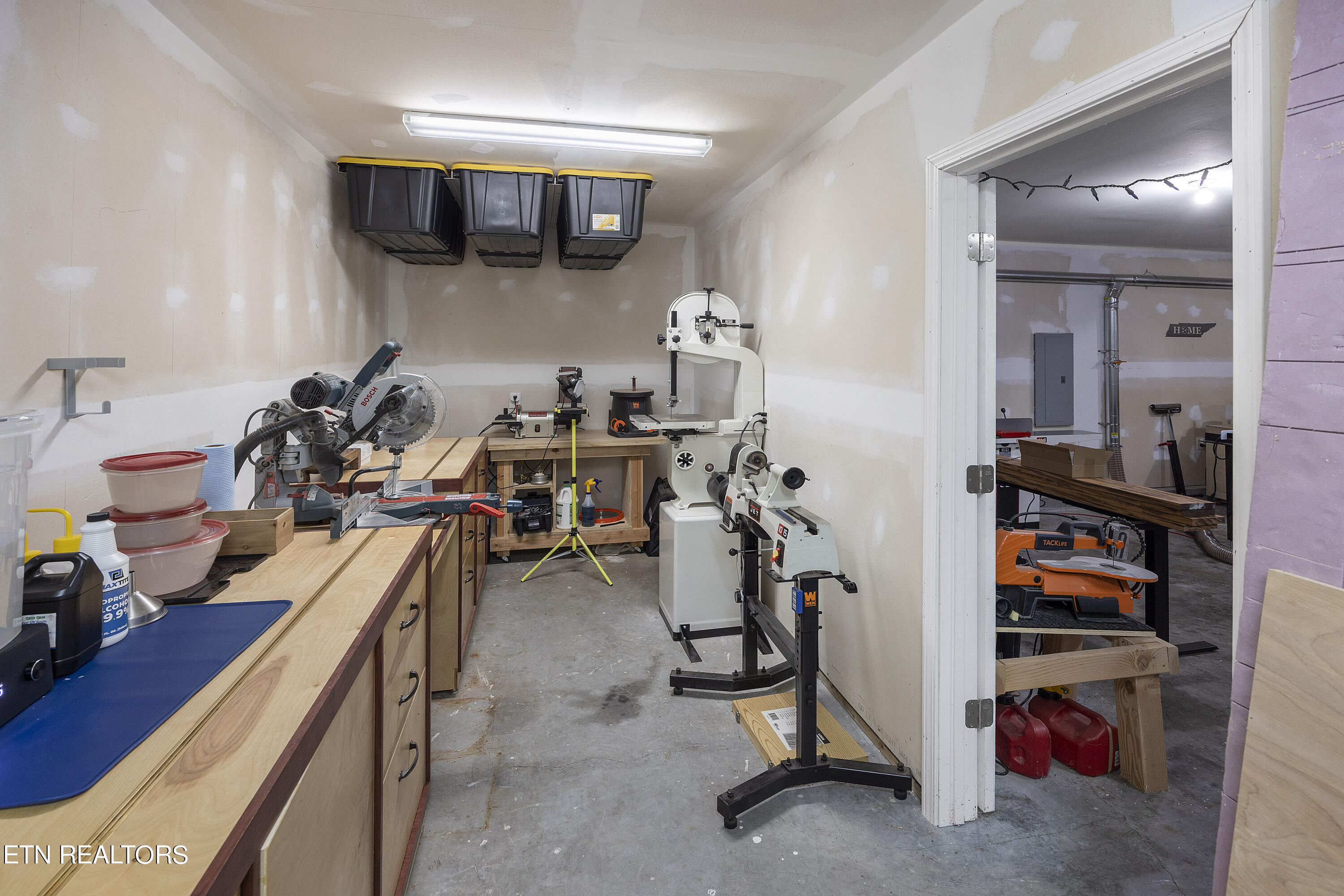9627 West Emory Road Knoxville, TN 37931 - Photo 23 of 28 Extra space!