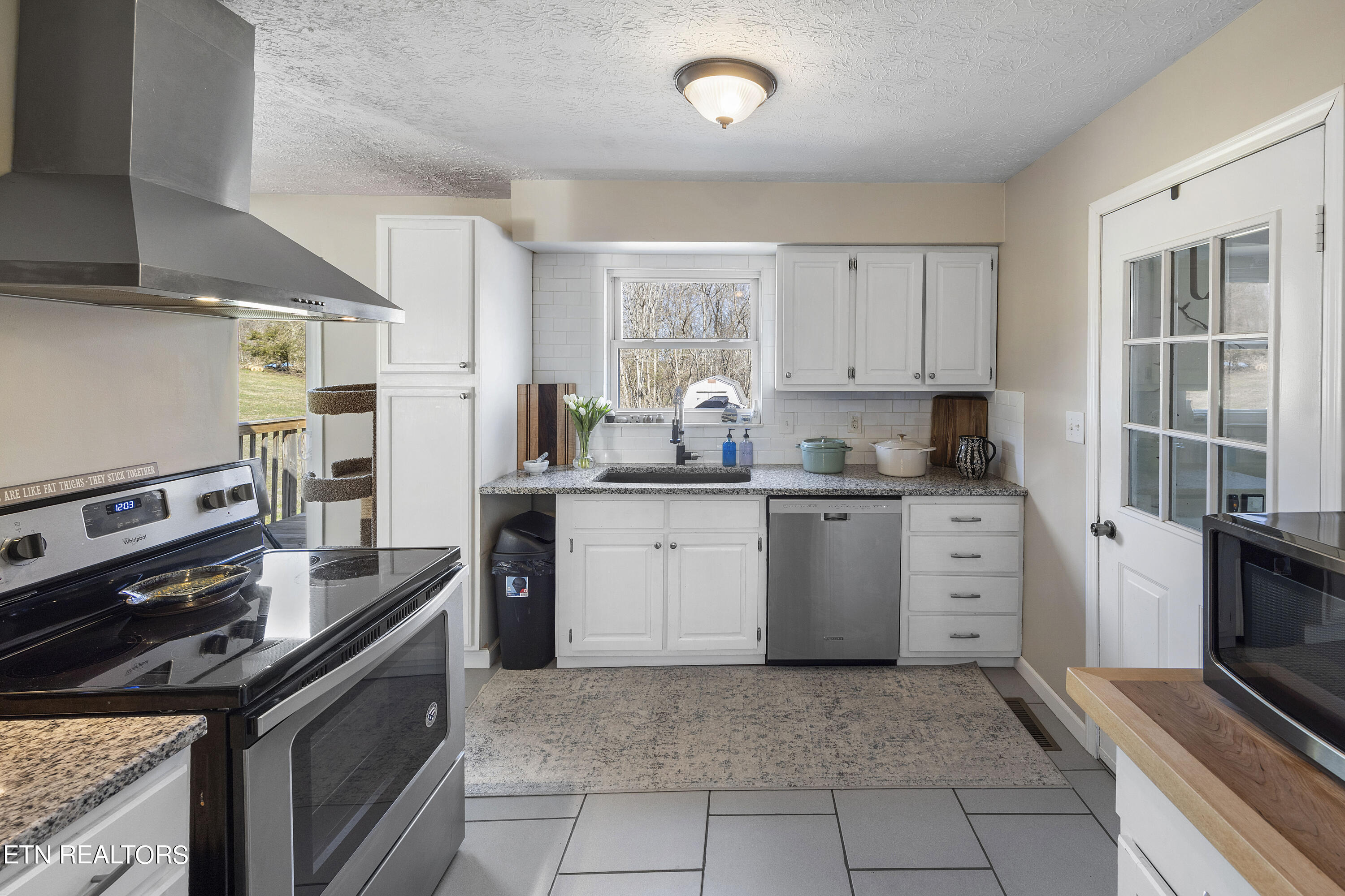 9627 West Emory Road Knoxville, TN 37931 - Photo 7 of 28 Kitchen